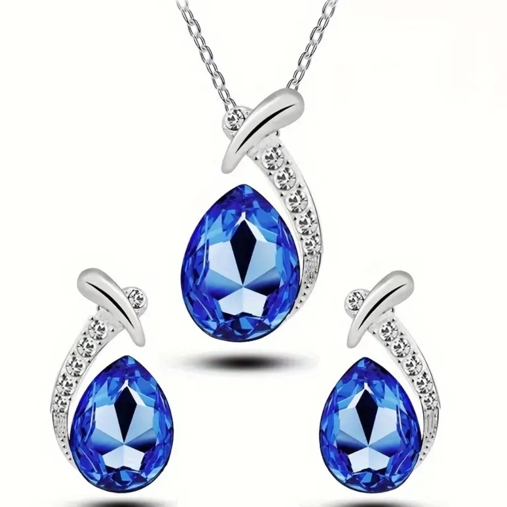 Sapphire Blue and Silver Teardrop Necklace And Earring Set! NWT